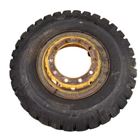 Däck med fälg 10,00-20